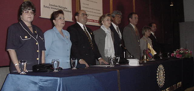 INICIO PRESIDENCIA RAFAEL LEAÑO (2003-2004)
